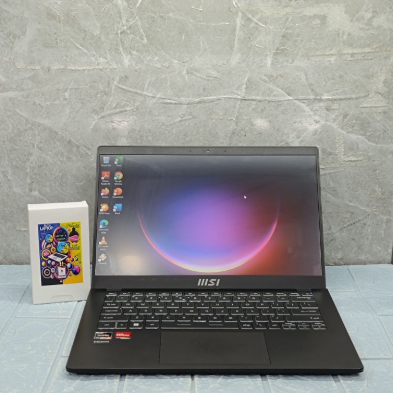 LAPTOP MSI MODERN 14 C5M AMD RYZEN 5 5625U RAM 8 GB SSD 512 GB