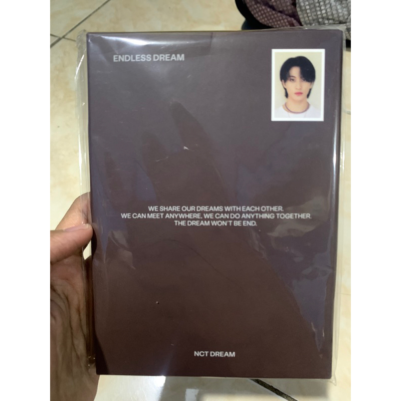 

Endless Dream postcard book