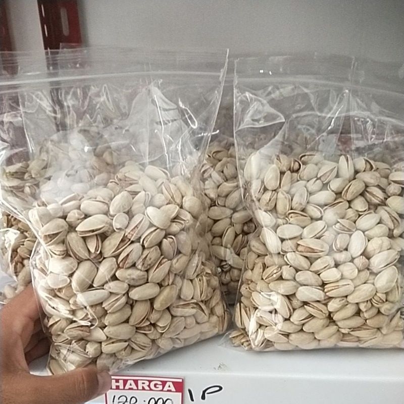 

Pistachio panggang 500g