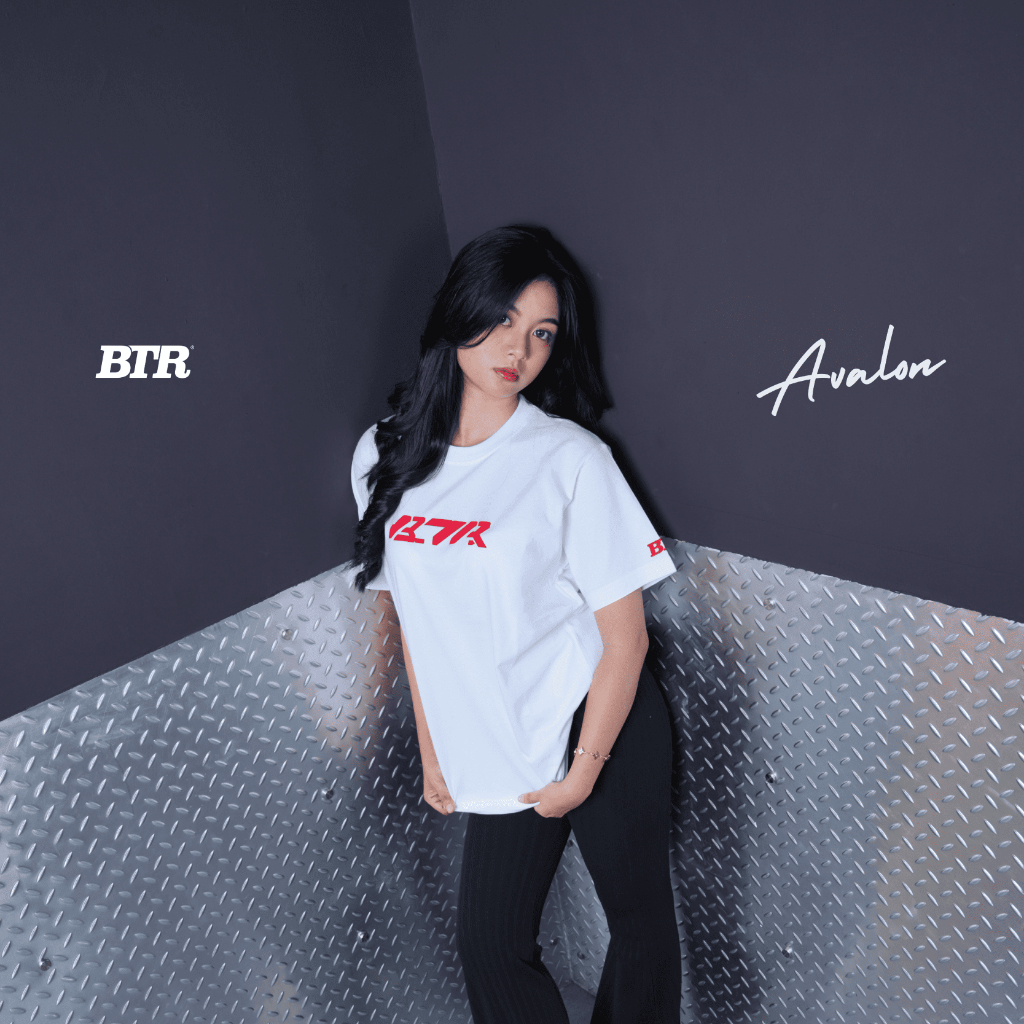 AVALON Oversized Tee - WHITE