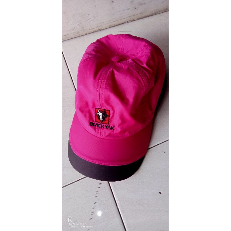 topi blackyak