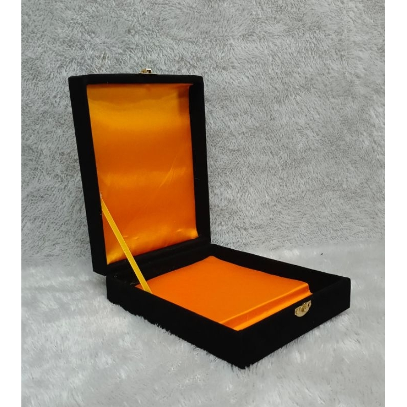 BOX KOTAK PLAKAT,BOX KAIN BLUDRU,KOTAK PERHIASAN,SOUVENIR,KOTAK MAHAR, PLAKAT MURAH, PLAKAT AKRILIK,