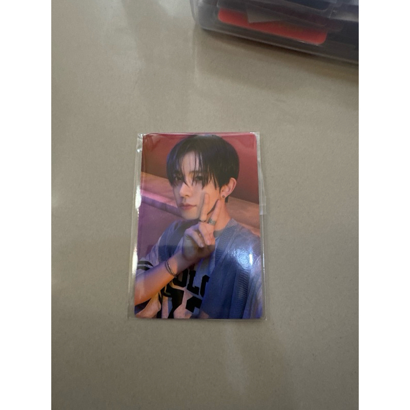 pc heeseung yzy r4 orangeblood