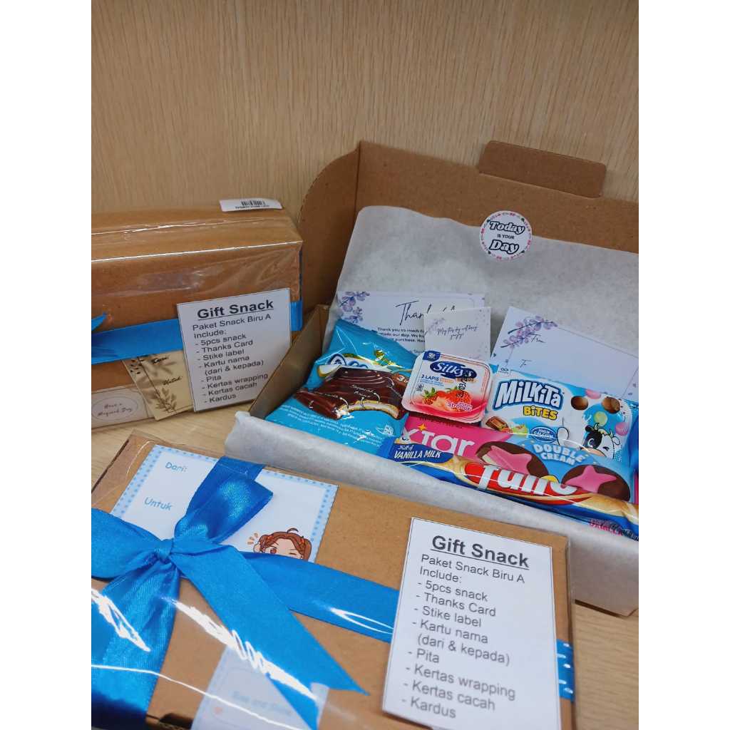 

Snack Gift Box / Gift Box Paket A Dan B / Snack Hampers / Kado Ultah Cewek Dan Cowok