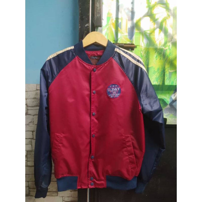 VARSITY BAHAN SATIN