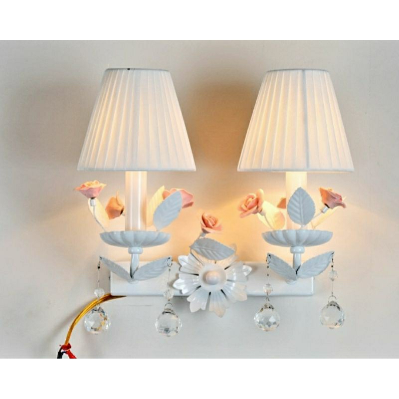 Lampu dinding kristal