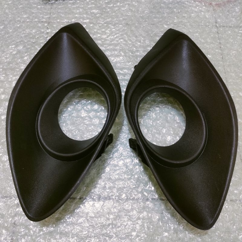 COVER FOGLAMP MAZDA 2   DL33V7220 ORIGINAL