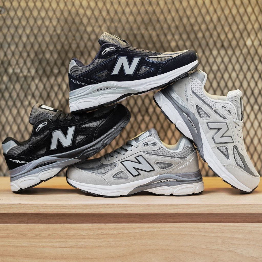 NEW BALANCE 990'V4 BRAN NEW INBOX.