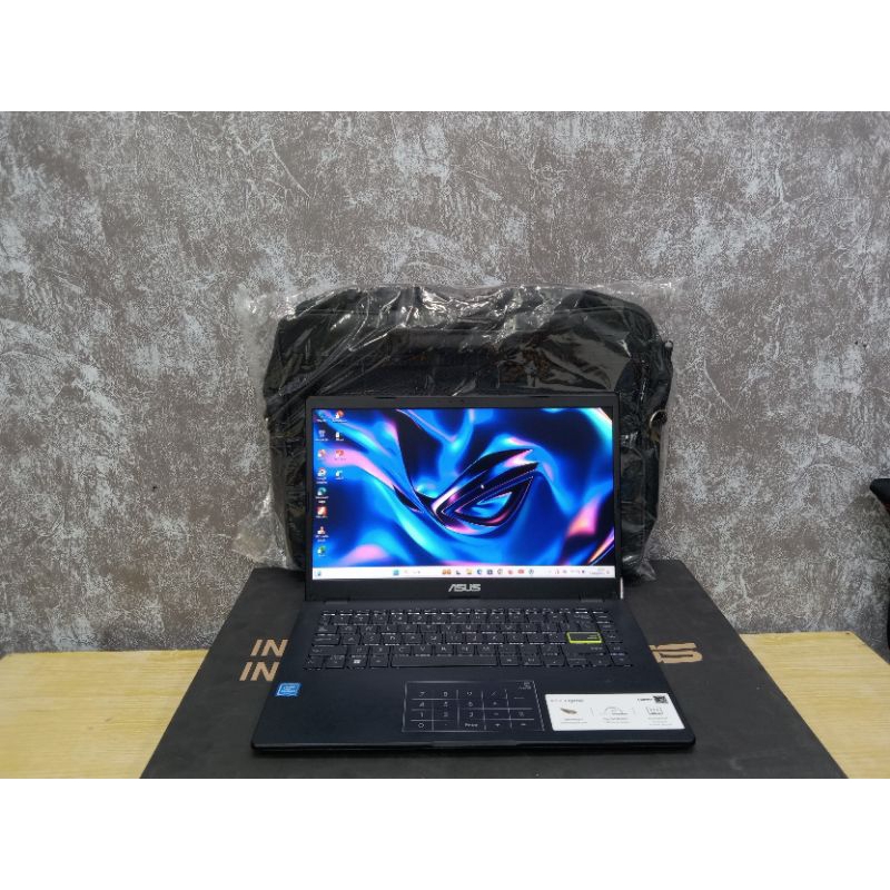 laptop Asus E410M Celeron N4020 Ram DDR4 4GB Emmc 64GB SSD NVME 256GB Second Likenew