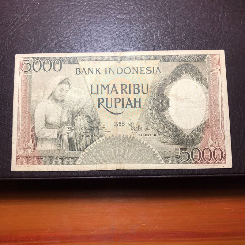 Uang Kuno Indonesia Asli Seri Pekerja 5000 Rupiah Tahun 1958 No. Seri UAJ04975