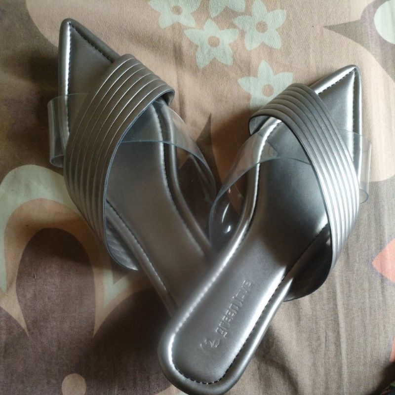 sandal preloved