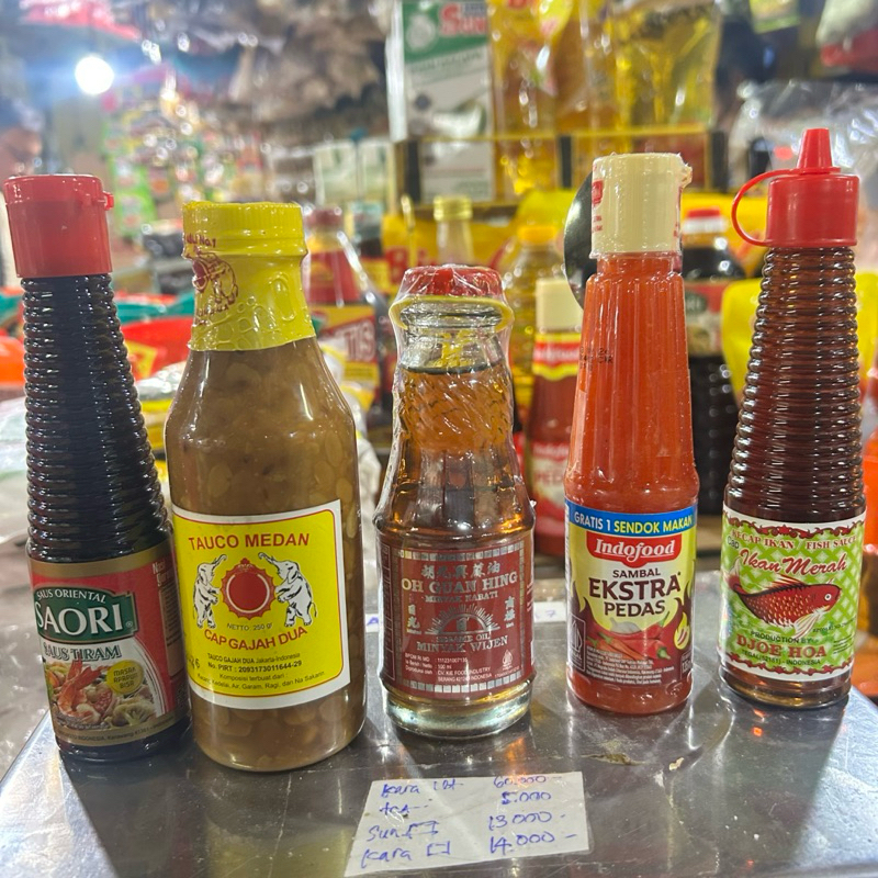 

Tauco Medan Cap Gajah | Saori Saos Tiram | Minyak Wijen | Kecap Ikan Djoe Hoa | Saus Indofood Extra Pedas Botol kecil