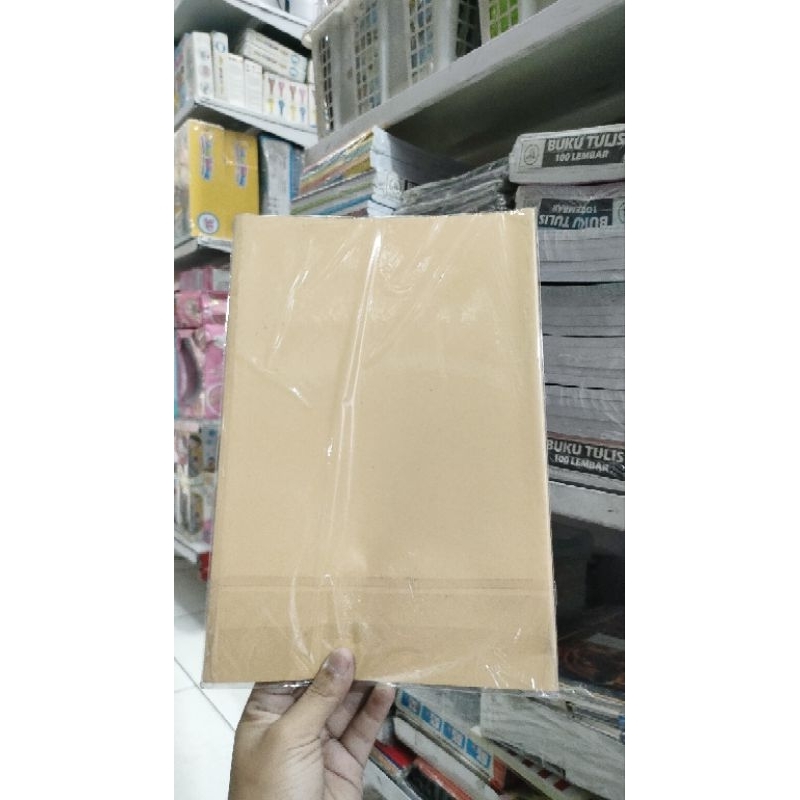 

sampul buku coklat