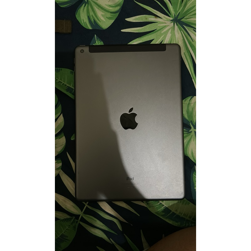IPAD 8 32 GB EX IBOX FULLSET ORIGINAL BAWAAN