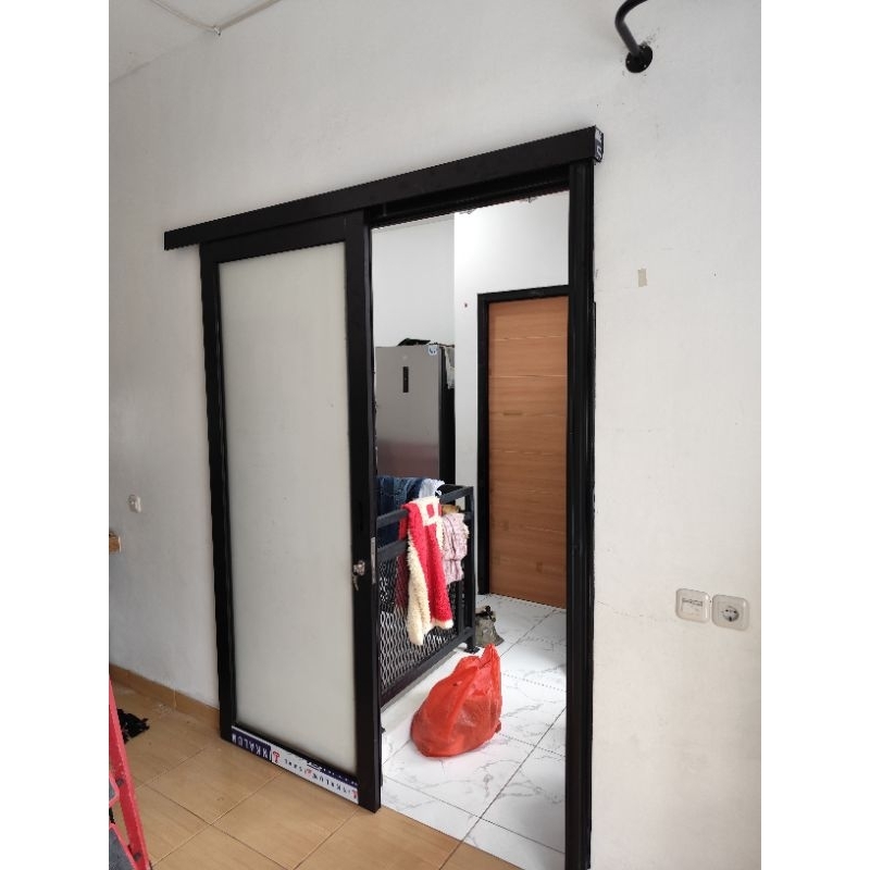 Pintu Sliding Aluminium dan kaca