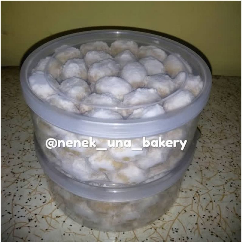 

Putri Salju Nenek Una Bakery