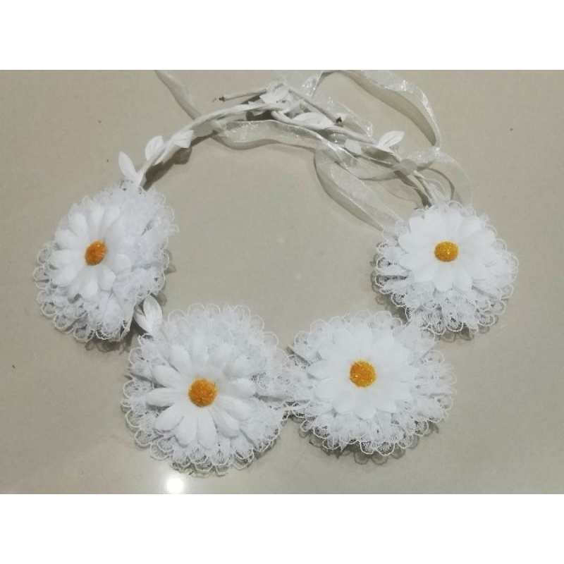 Flower crown putih