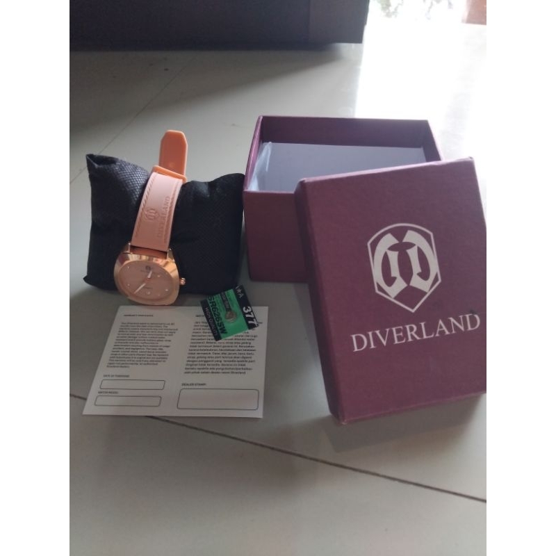 jam tangan wanita Diverland