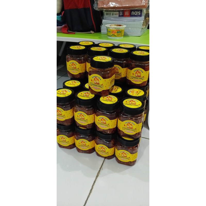 

sambal cumi QueenJe shop