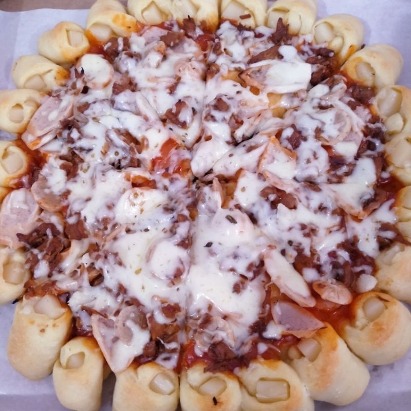 

Pizza Chicken Mozarella Pinggiran Cheese