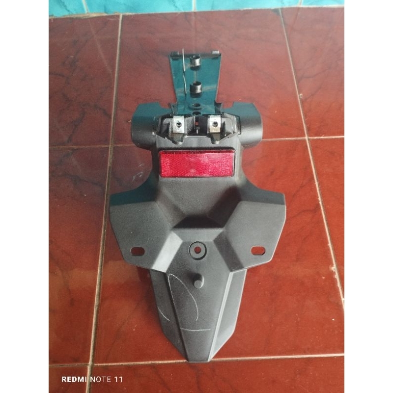 slebor spakbor belakang Honda CBR150R peclip original