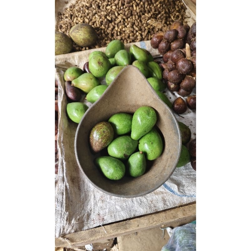 

ALPUKAT 1KG ISI 6-7PC (dikirim mentah) - Omah oreni