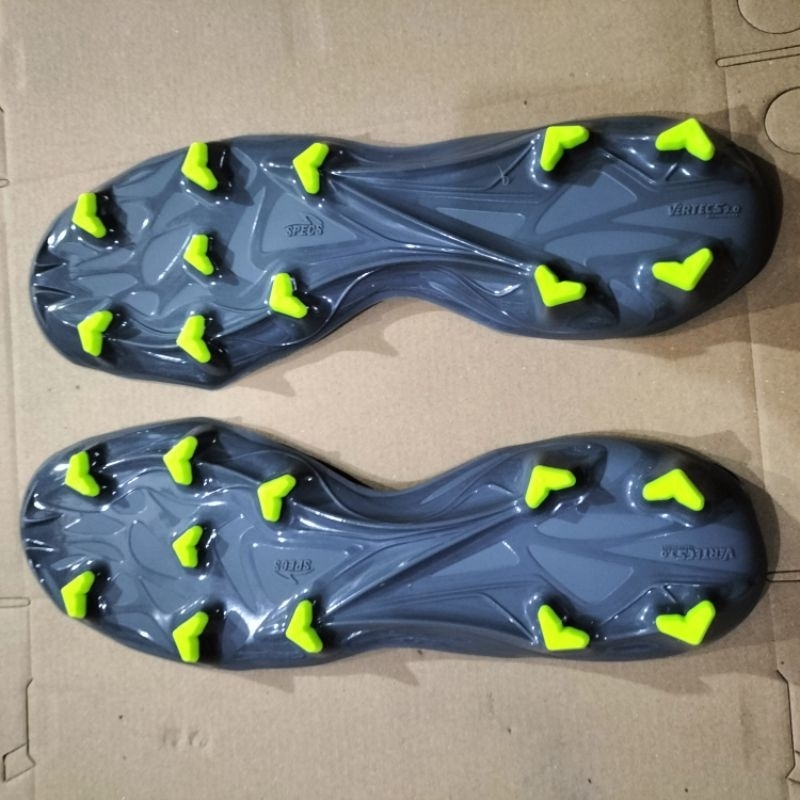 outsole sepatu bola original