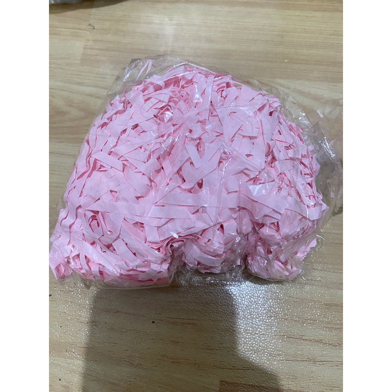 

Potongan Kertas Hampers Pink Soft