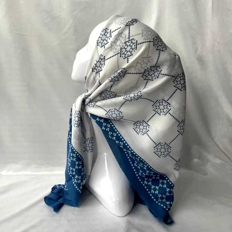 HIJAB VOAL SEGI EMPAT / HIJAB VOAL SEGI EMPAT /HIJAB SEGI EMPAT MOTIF VOAL / VOAL PREMIUM / HIJAB LE