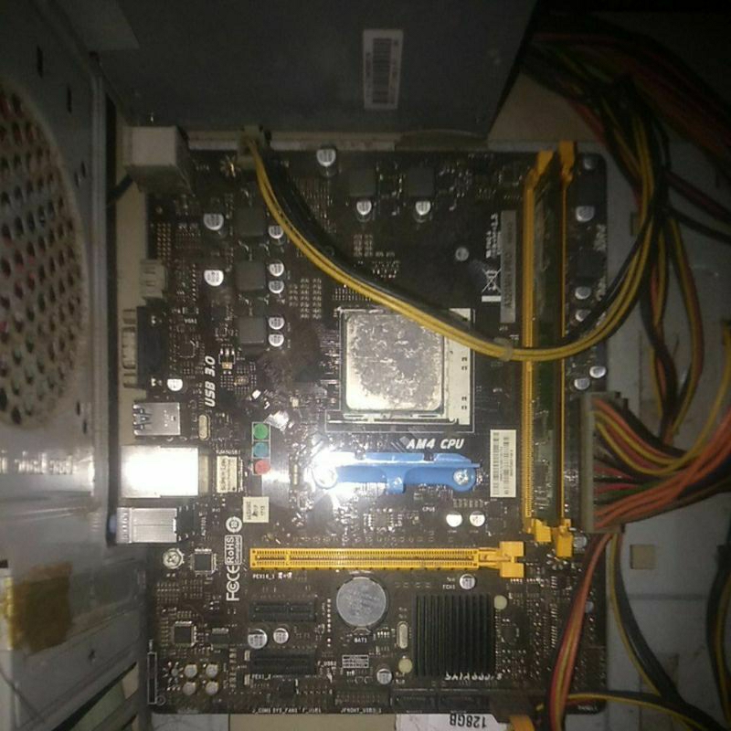 Motherboard A320MH PRO Biostar Fullshet Prosesor AMD A8 9600 Dan Ram ddr4 4gb ,ada minus