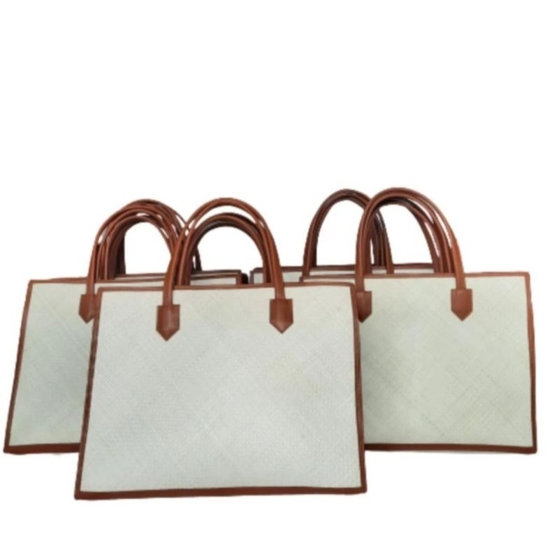 

Tas kotak pandan set tas map pandan