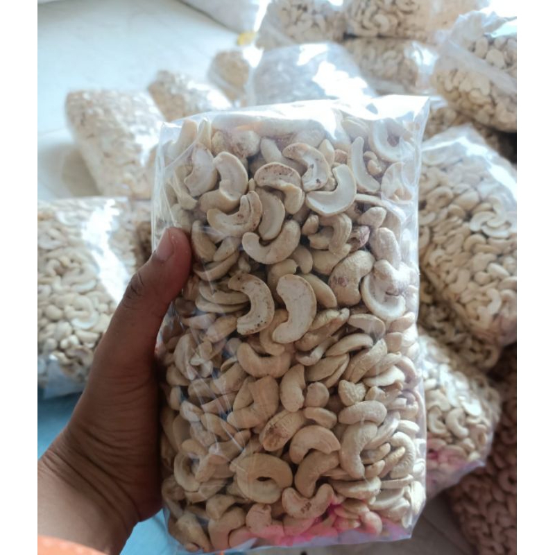 

KACANG MENTE METE MEDE BELAH MENTAH