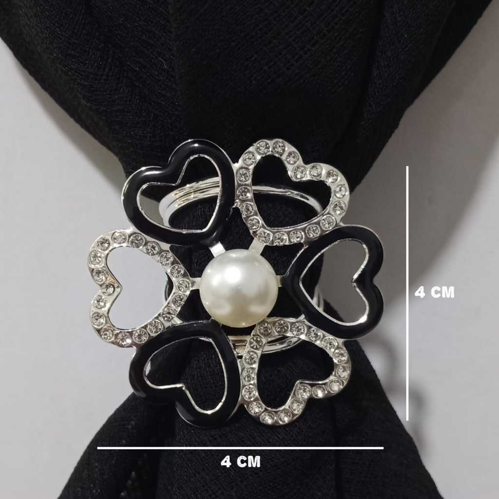 Ring Hijab Motif Bunga Dengan Garis Hitam Putih - Ring Kerudung Motif Bunga Dengan Garis Hitam Putih