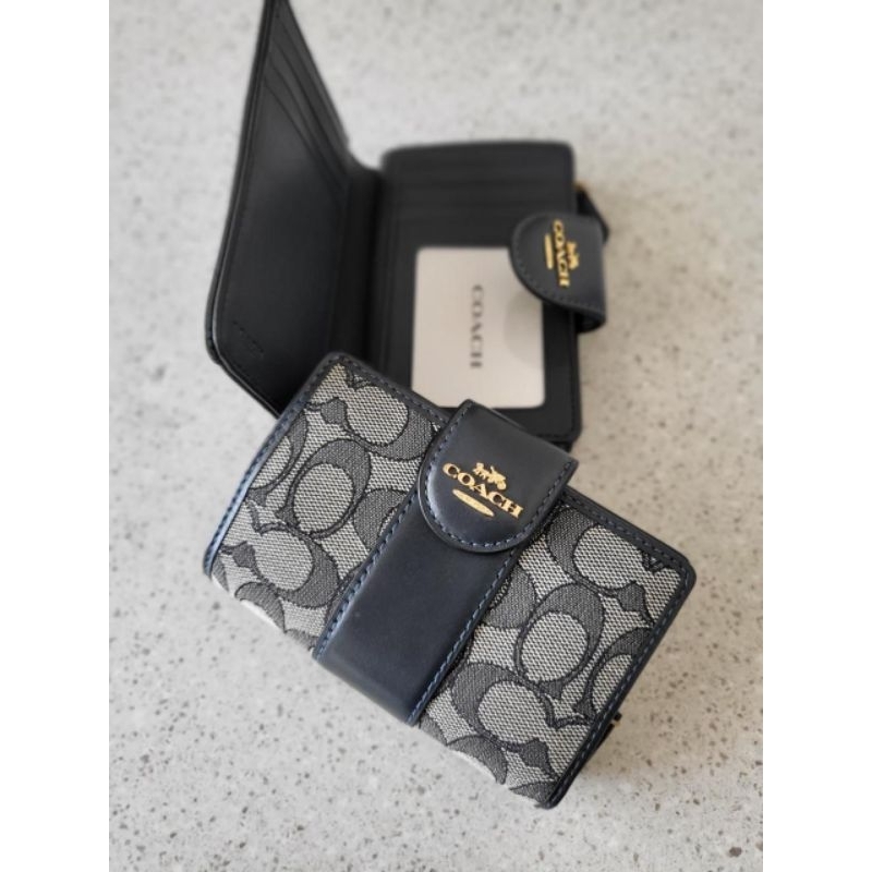 dompet wanita coach medium wallet