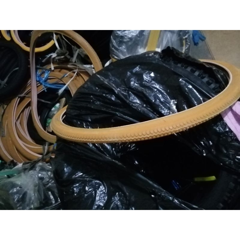 Ban luar 26x1 3/8