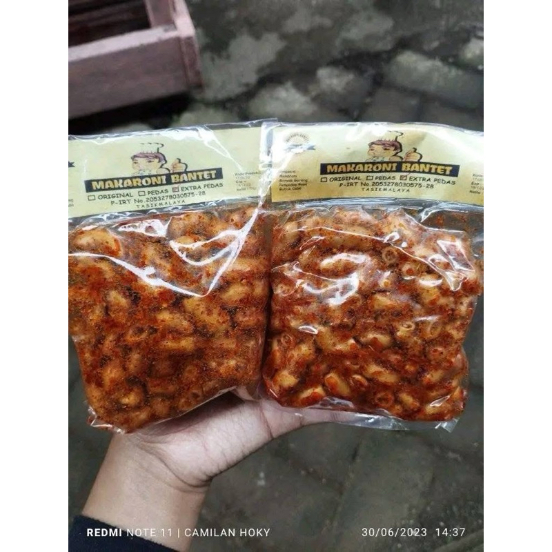 

Makaroni cikruh bantet extra pedas 70gr camilan gurih macaroni cap koki tasikmalaya