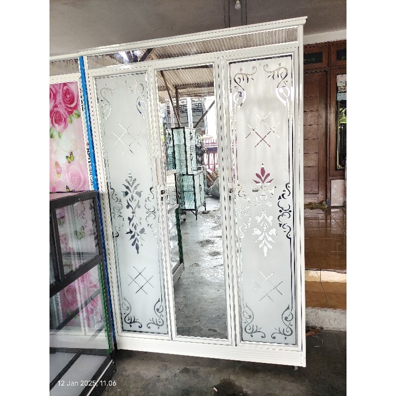 Lemari baju 3pintu kaca grafir