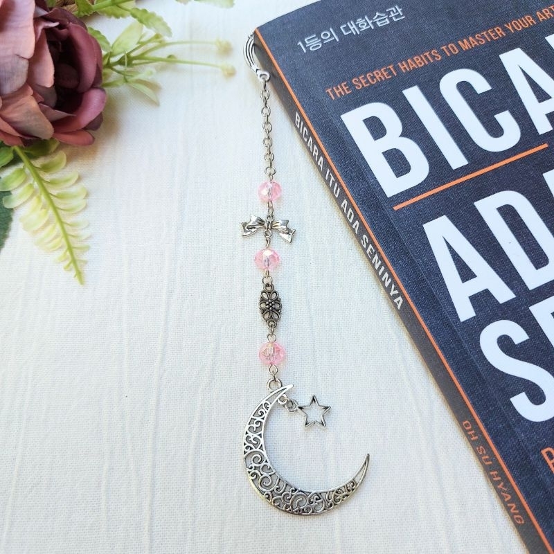 

Bookmark-metal bookmark-pembatas buku
