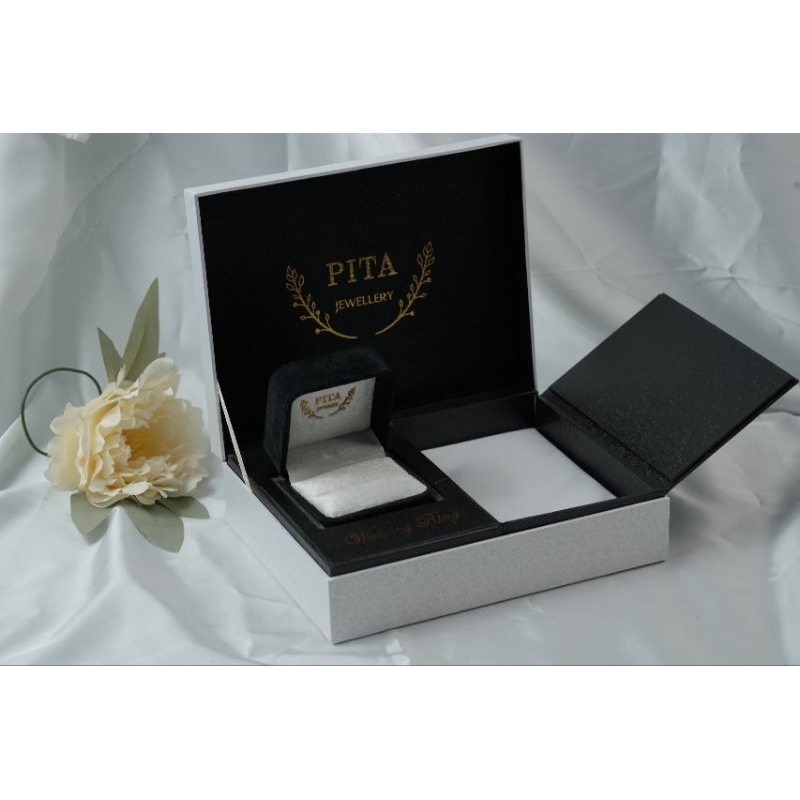 

Ganti Box Exclusive Pita