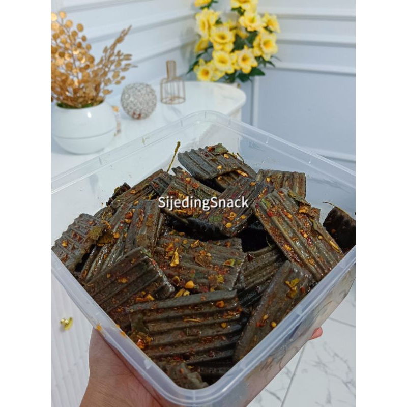 

Seblak Kerupuk Jengkol Pedas Daun Jeruk 500 gram