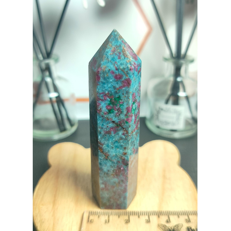Natural Stone Tower Ruby With Kyanite Point UV Reactive (1)