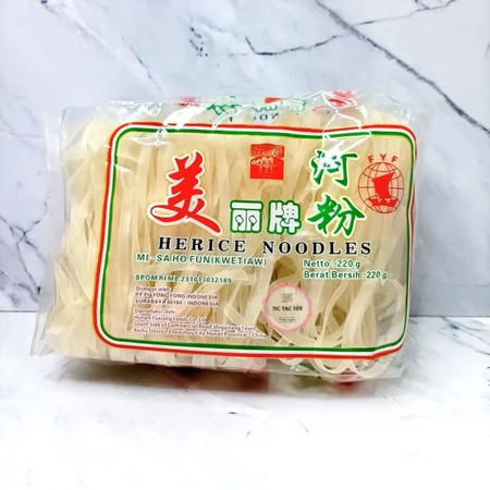 

Herice Noodles Kwetiau Kering Mitiau 220gr / mie kwetiaw