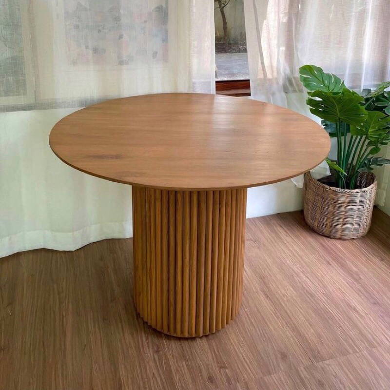 Meja Makan Bundar Minimalis Kayu Jati Jepara