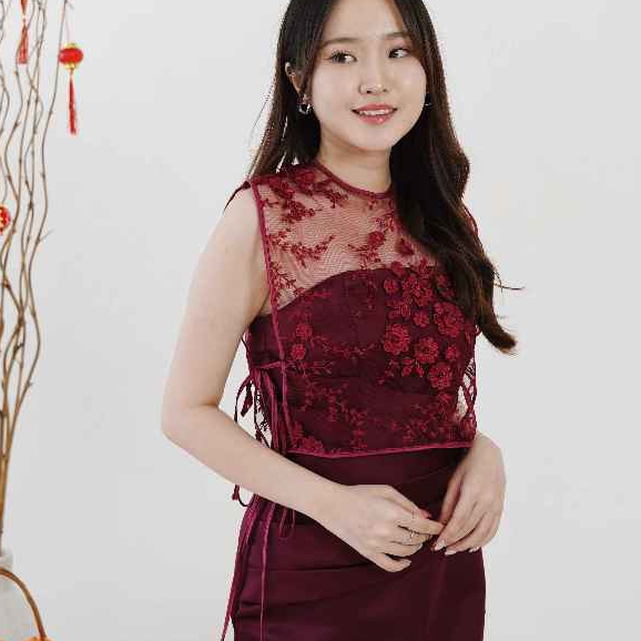 KLEITA OFFICIAL - DYNASTY CROP OUTER - Atasan Wanita Brokat Merah | Outer Brokat