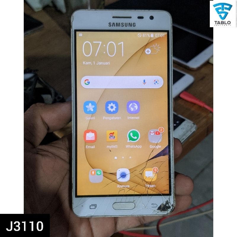 lcd j3 pro j3110 original copotan retak sentuh normal garansi