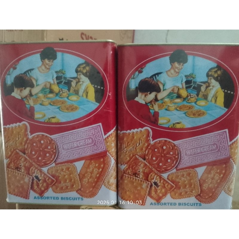 

Khong Guan biscuits 1600g