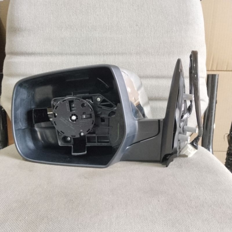 RANGKA SPION SEBELAH KIRI FORD RANGER, EVEREST TH 2007-2013 ORIGINAL (Tanpa sein, cover, kaca spion)