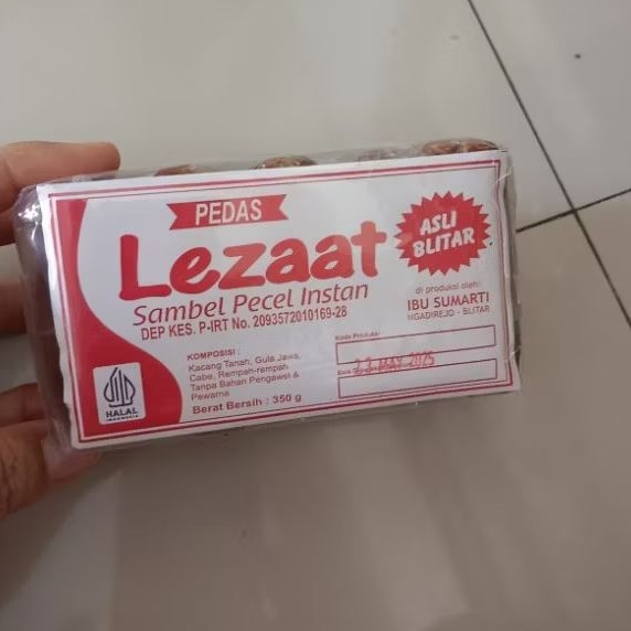 

SAMBEL PECEL ATAU BUMBU PECEL KHAS BLITAR PEDAS 350gr