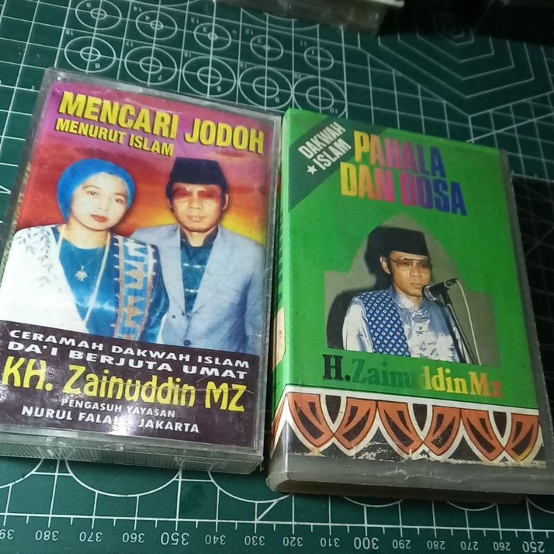KASET PITA  RELIGI KH ZAENUDIN MZ