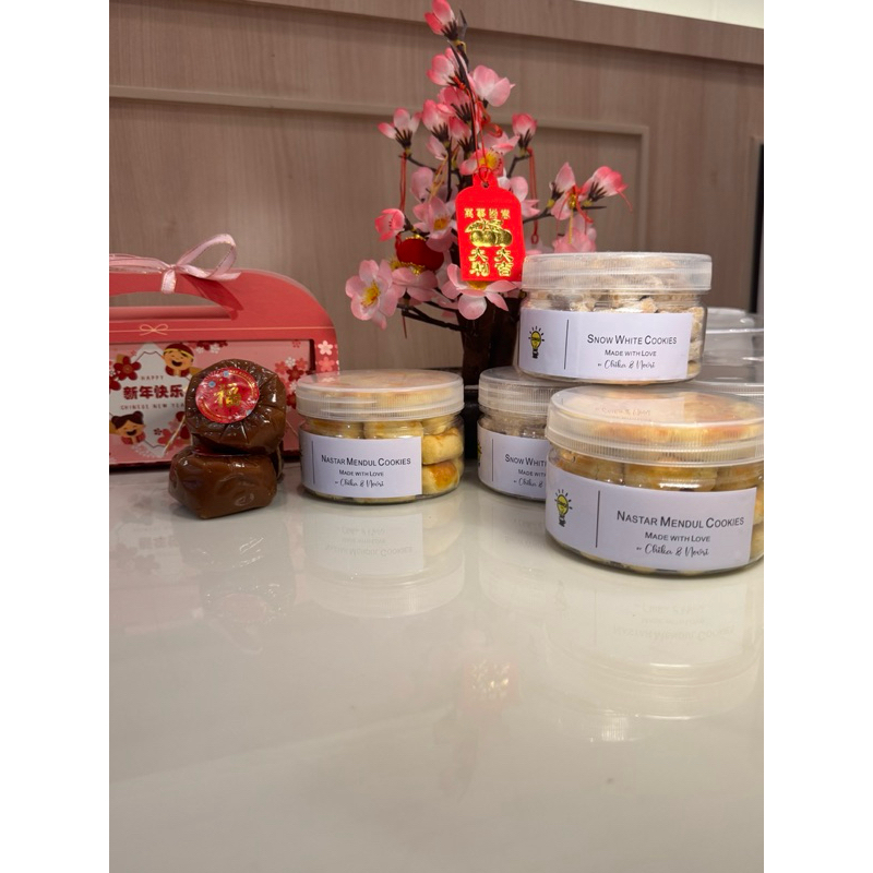 

Hampers Imlek Double Rasa Nastar Cookies Putri Salju Cookies Kue Keranjang Mini